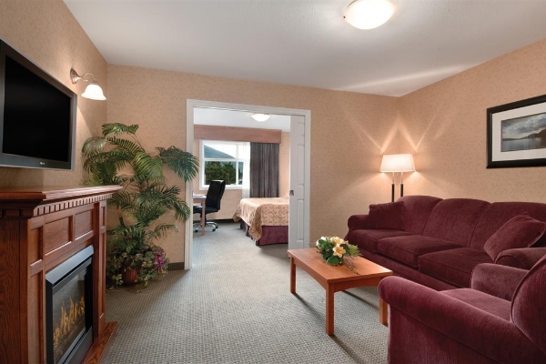 BEST WESTERN SICAMOUS INN